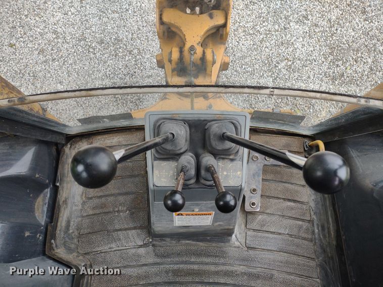 image for item DQ1720 1999 Case 580 Super L Series II  backhoe