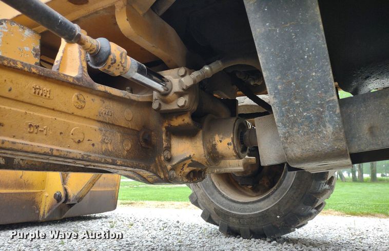 image for item DQ1720 1999 Case 580 Super L Series II  backhoe