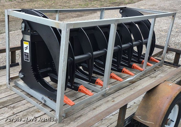 image for item DQ1721 Great Bear  skid steer grapple bucket