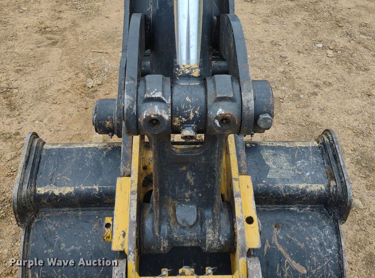 image for item DQ1723 2020 John Deere 60G  mini excavator