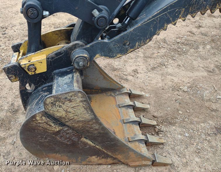 image for item DQ1723 2020 John Deere 60G  mini excavator