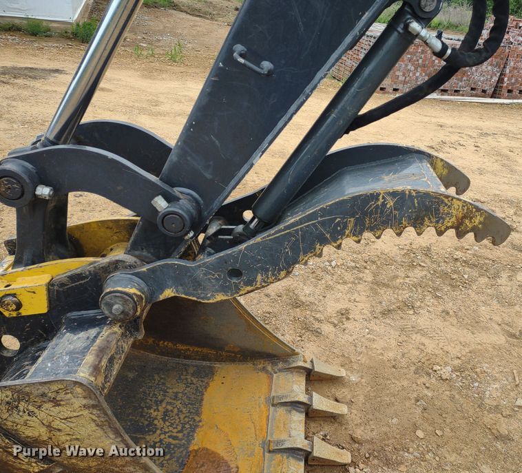 image for item DQ1723 2020 John Deere 60G  mini excavator