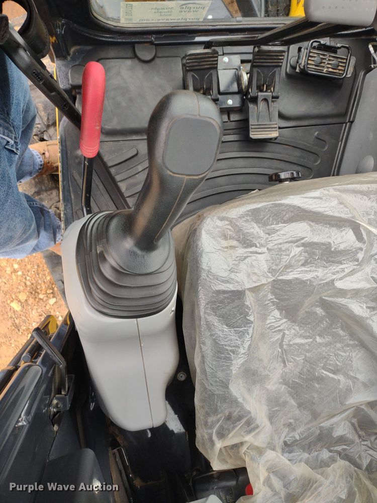 image for item DQ1723 2020 John Deere 60G  mini excavator