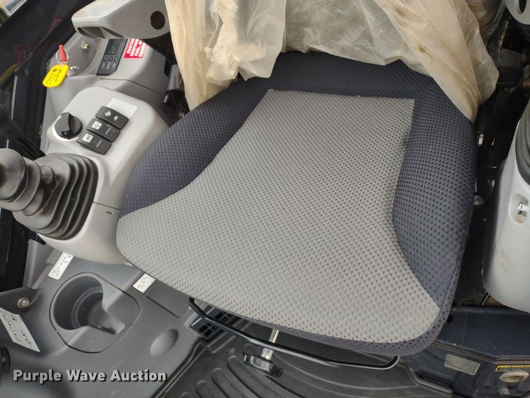 image for item DQ1723 2020 John Deere 60G  mini excavator