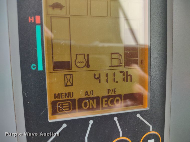 image for item DQ1723 2020 John Deere 60G  mini excavator