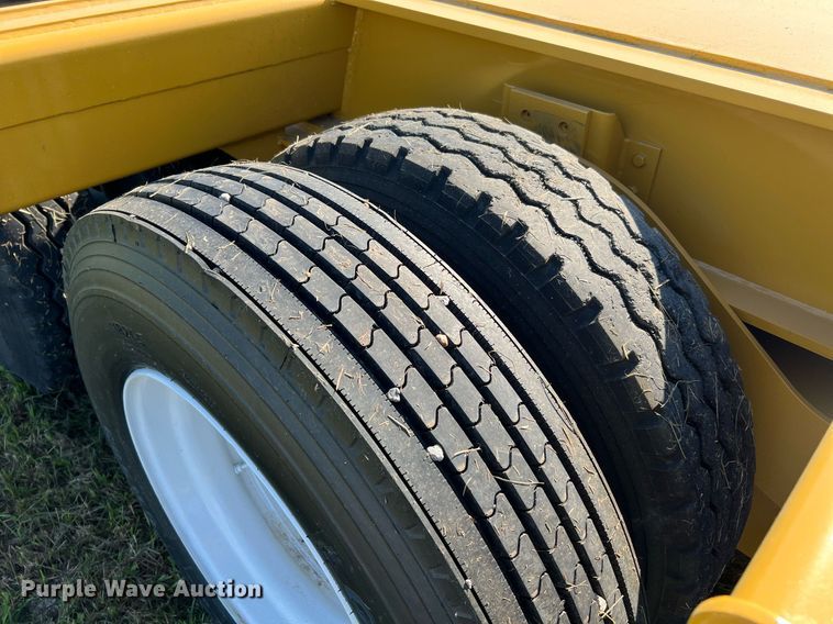 image for item DQ2047 1989 Load King 504 DF  lowboy equipment trailer