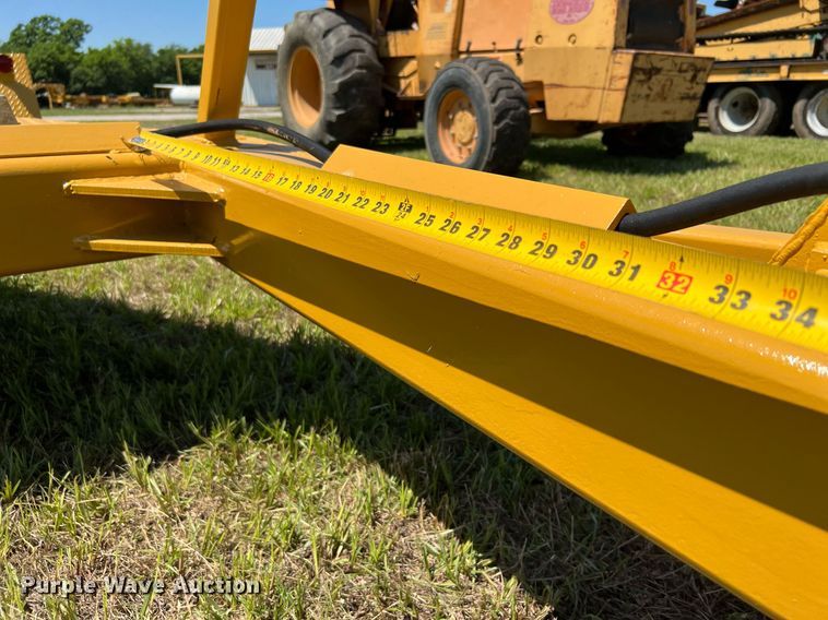 image for item DQ2052 1999 Truelock T150  reel trailer