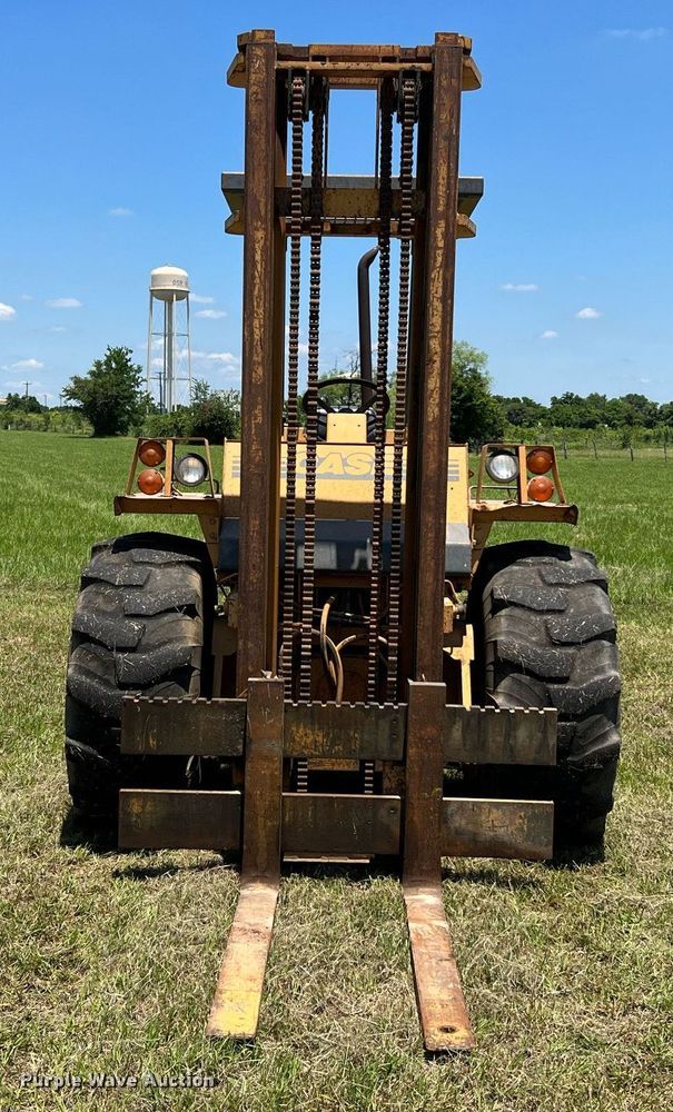 image for item DQ2053 Case 586E  forklift