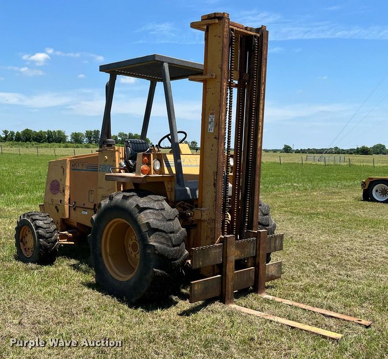 image for item DQ2053 Case 586E  forklift