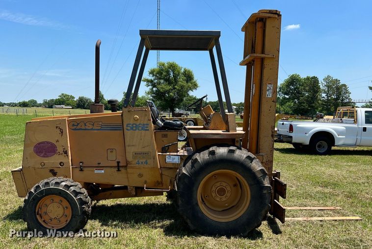 image for item DQ2053 Case 586E  forklift