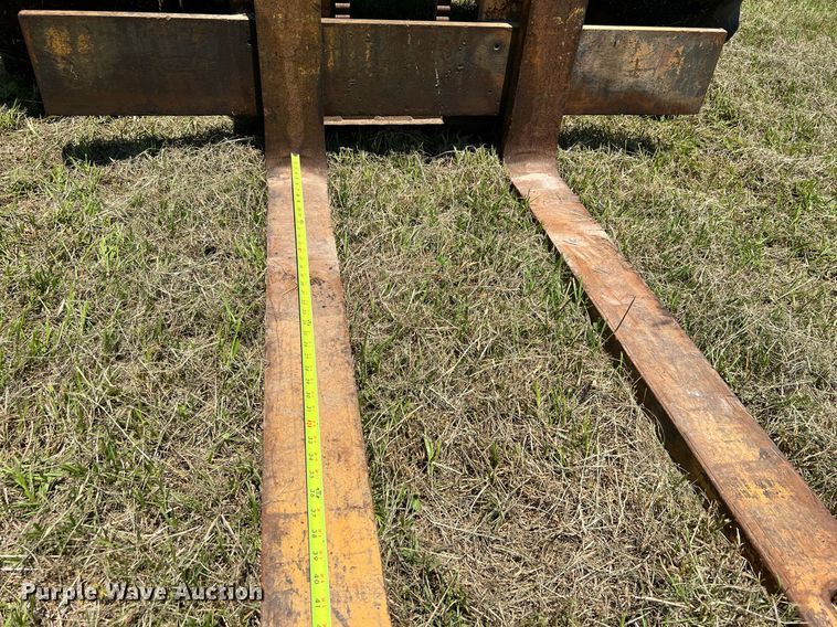 image for item DQ2053 Case 586E  forklift