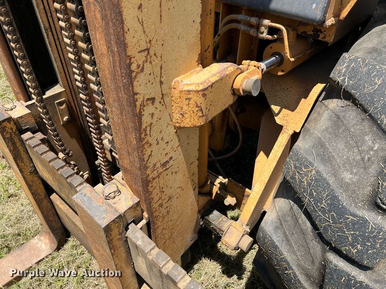 image for item DQ2053 Case 586E  forklift