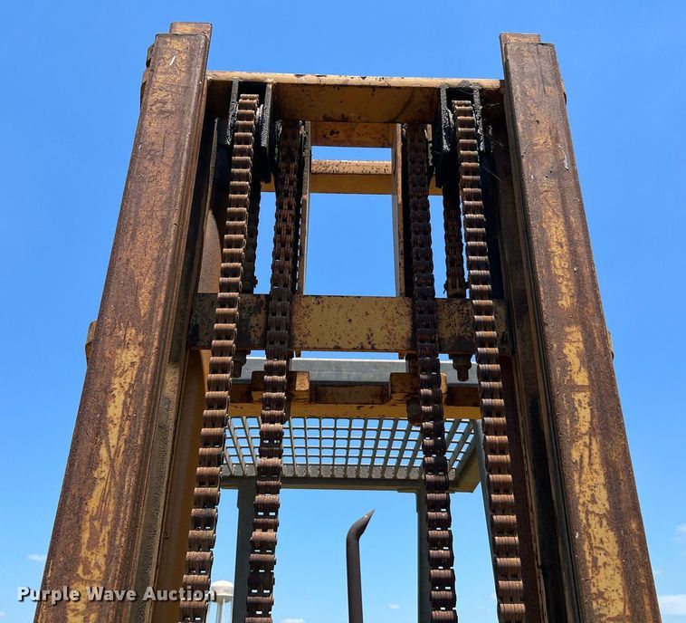 image for item DQ2053 Case 586E  forklift