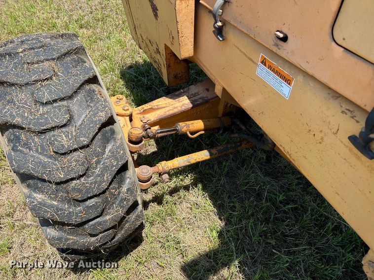 image for item DQ2053 Case 586E  forklift