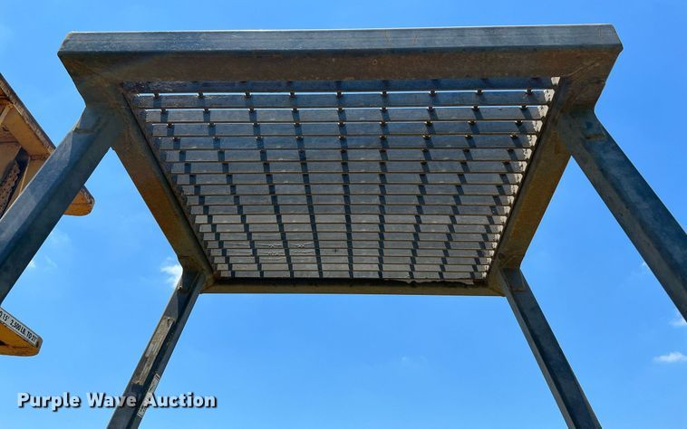 image for item DQ2053 Case 586E  forklift