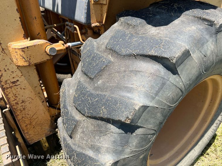 image for item DQ2053 Case 586E  forklift