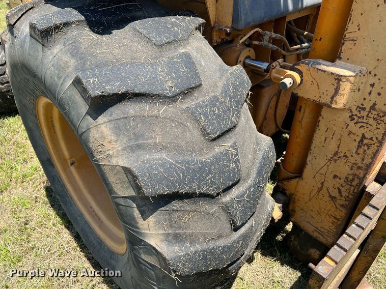 image for item DQ2053 Case 586E  forklift