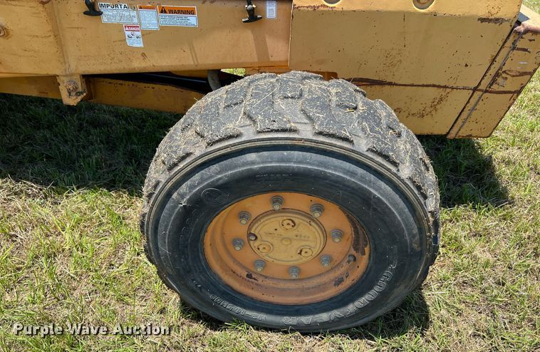 image for item DQ2053 Case 586E  forklift