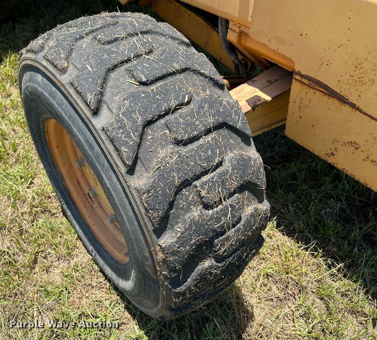 image for item DQ2053 Case 586E  forklift