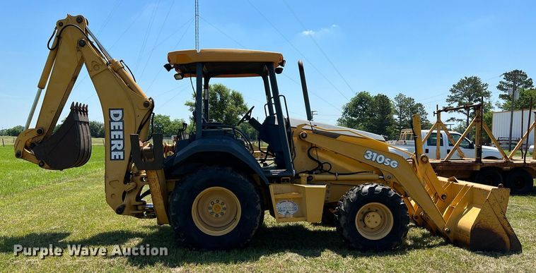 image for item DQ2055 2004 John Deere 310SG  backhoe