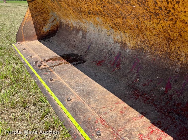 image for item DQ2055 2004 John Deere 310SG  backhoe