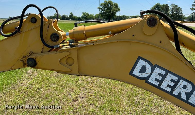 image for item DQ2055 2004 John Deere 310SG  backhoe