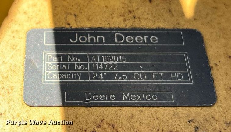 image for item DQ2055 2004 John Deere 310SG  backhoe