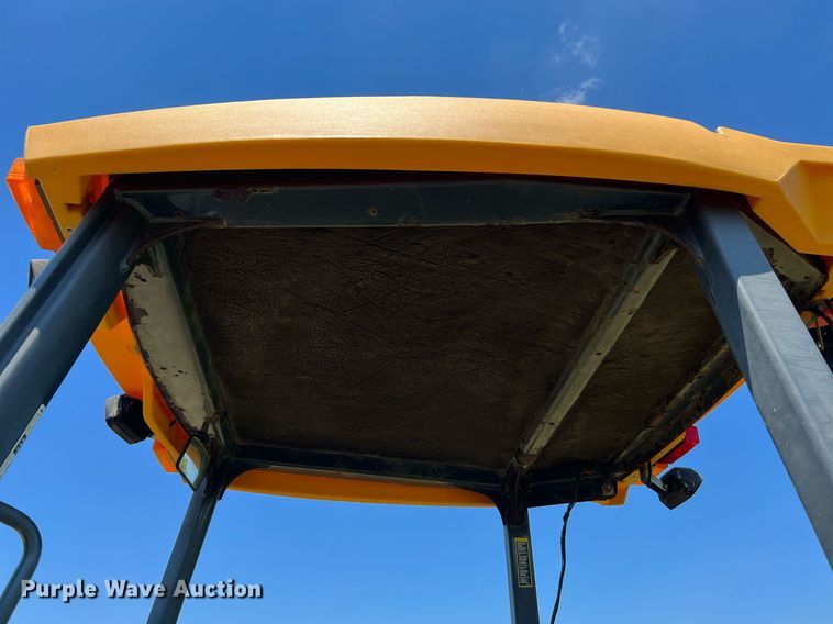 image for item DQ2055 2004 John Deere 310SG  backhoe