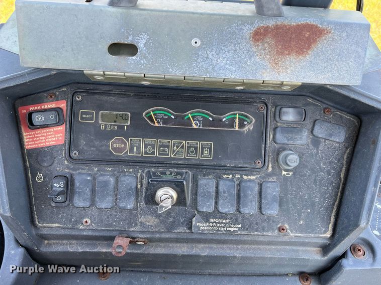 image for item DQ2055 2004 John Deere 310SG  backhoe