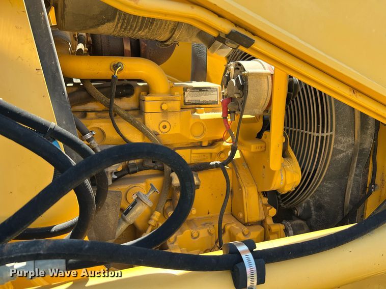 image for item DQ2055 2004 John Deere 310SG  backhoe