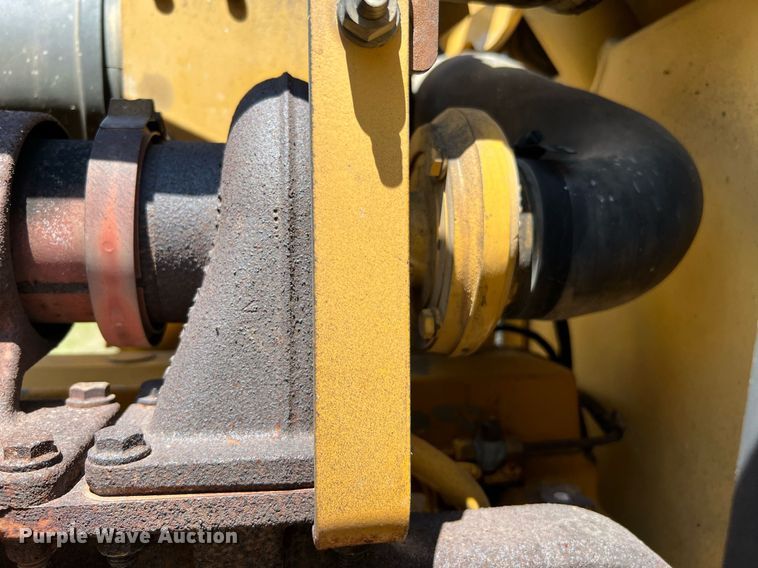 image for item DQ2055 2004 John Deere 310SG  backhoe