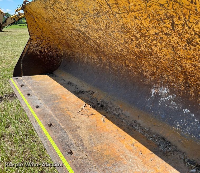 image for item DQ2056 1999 John Deere 310SE  backhoe