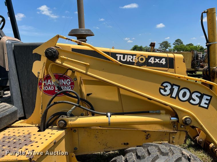 image for item DQ2056 1999 John Deere 310SE  backhoe