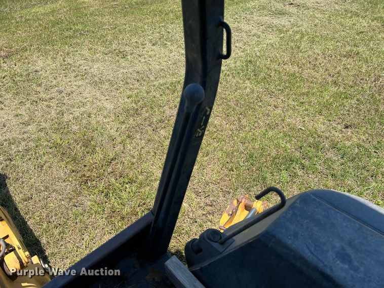 image for item DQ2056 1999 John Deere 310SE  backhoe