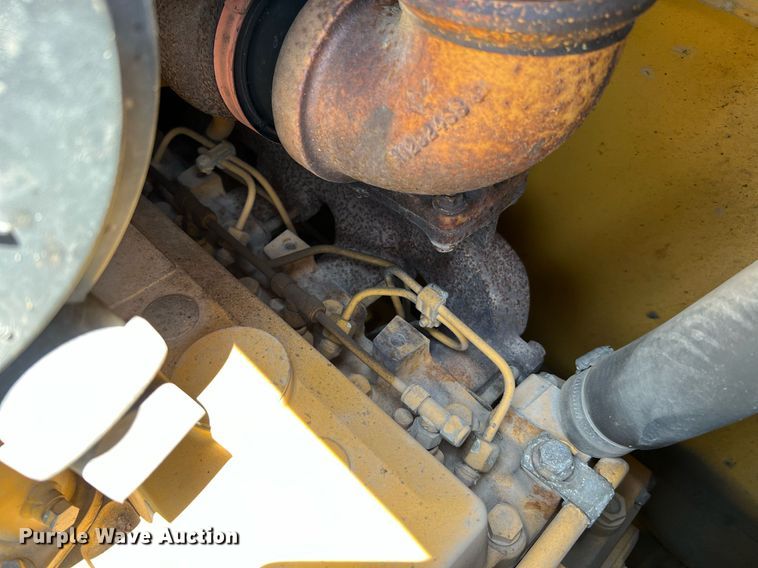 image for item DQ2056 1999 John Deere 310SE  backhoe