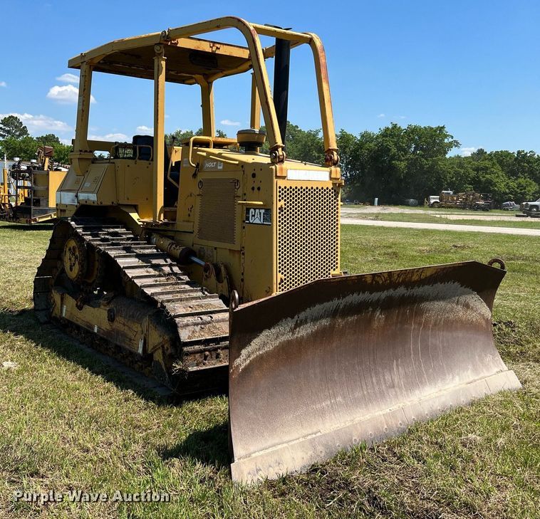 image for item DQ2057 1996 Caterpillar D4H XL Series III  dozer