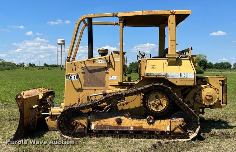 image for item DQ2057 1996 Caterpillar D4H XL Series III  dozer