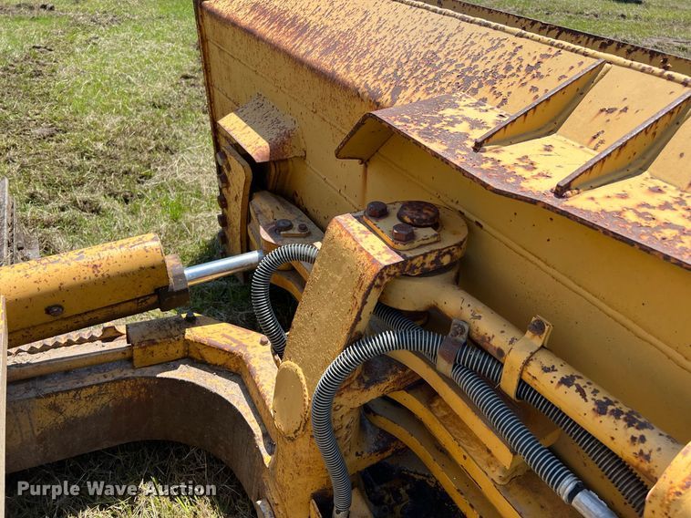 image for item DQ2057 1996 Caterpillar D4H XL Series III  dozer