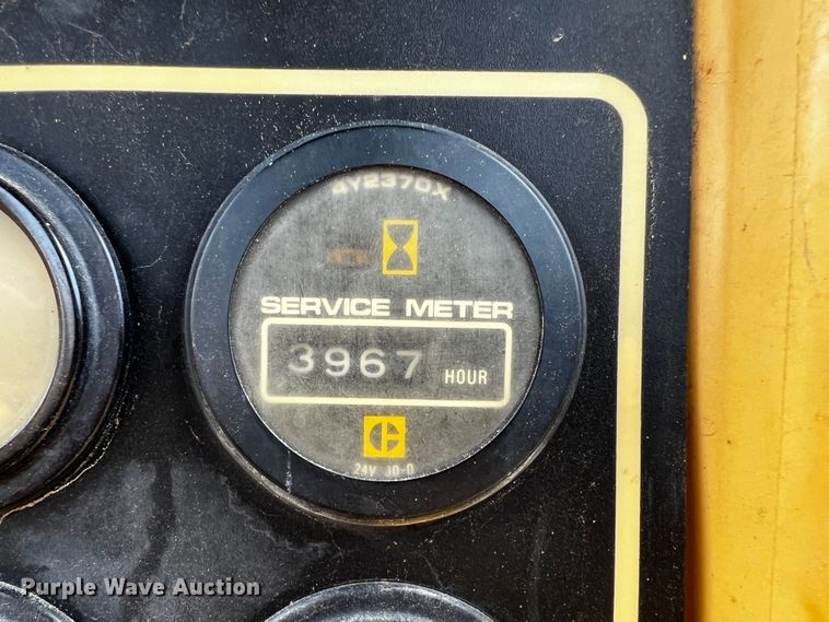 image for item DQ2057 1996 Caterpillar D4H XL Series III  dozer