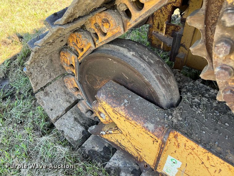 image for item DQ2057 1996 Caterpillar D4H XL Series III  dozer