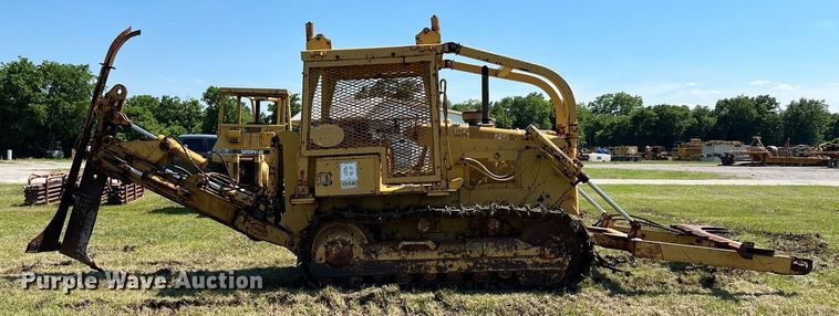 image for item DQ2058 1985 Caterpillar D4E  cable plow