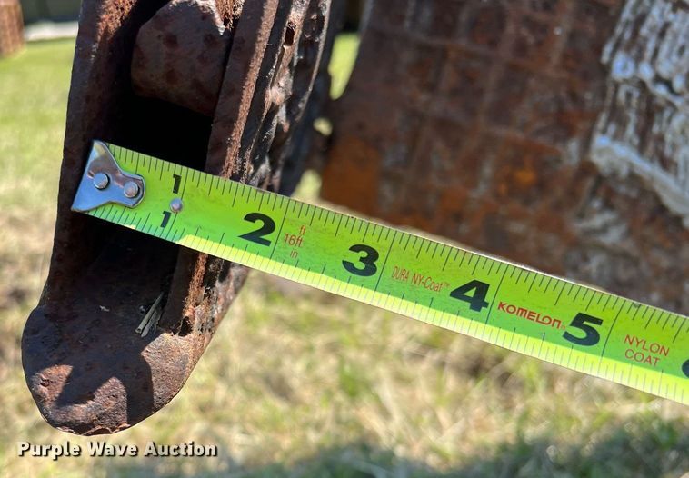 image for item DQ2058 1985 Caterpillar D4E  cable plow