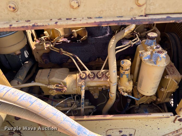 image for item DQ2058 1985 Caterpillar D4E  cable plow