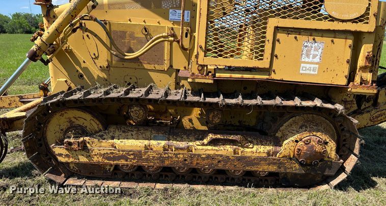 image for item DQ2058 1985 Caterpillar D4E  cable plow