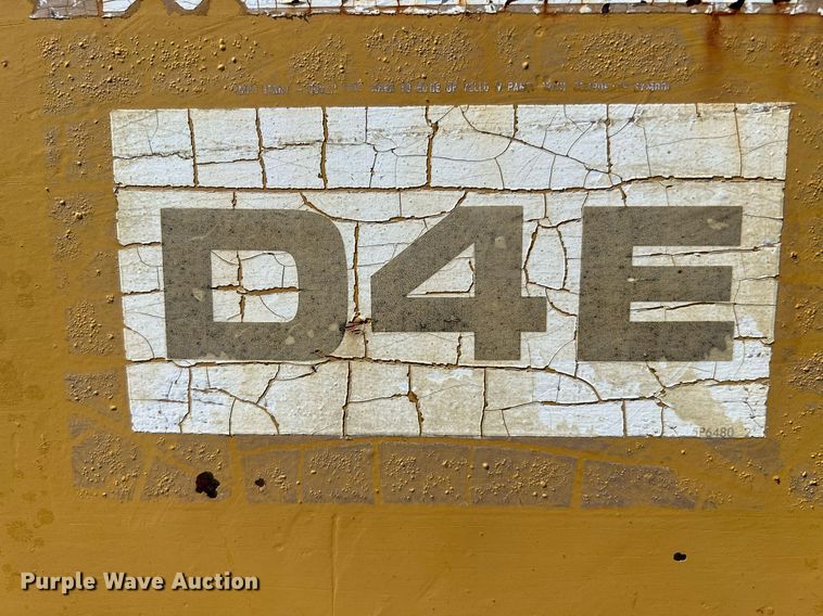 image for item DQ2058 1985 Caterpillar D4E  cable plow