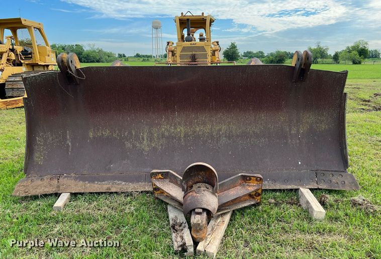 image for item DQ2059 1978 Caterpillar D8K  cable plow