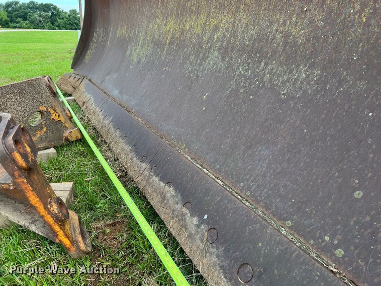 image for item DQ2059 1978 Caterpillar D8K  cable plow