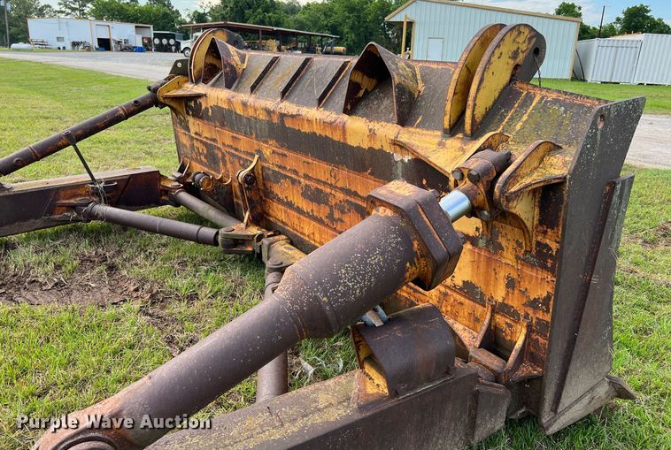 image for item DQ2059 1978 Caterpillar D8K  cable plow