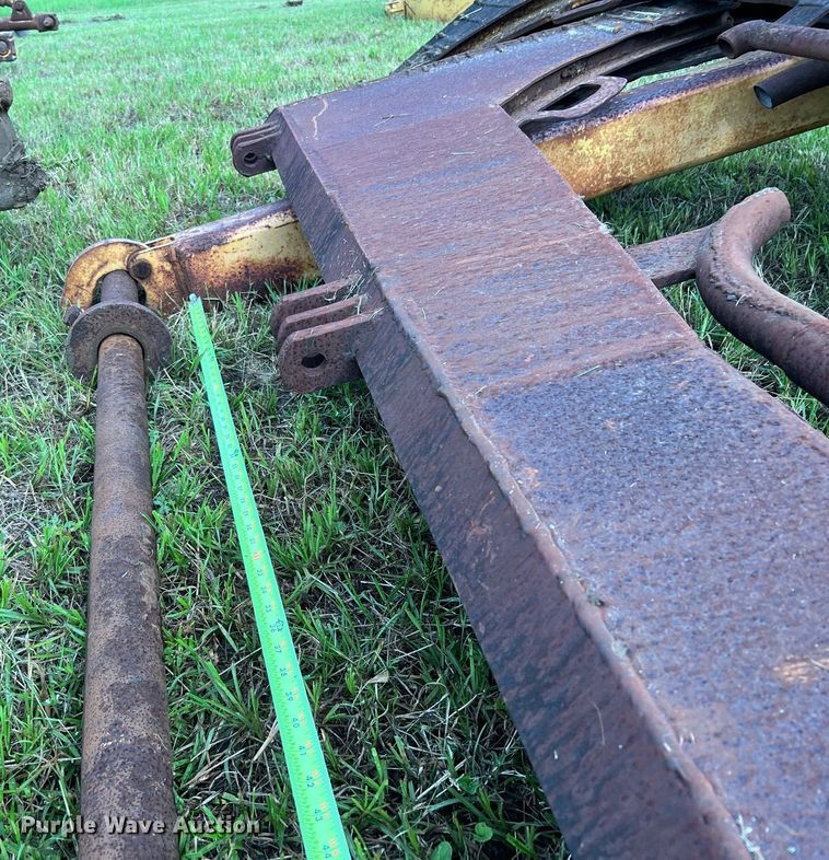 image for item DQ2059 1978 Caterpillar D8K  cable plow