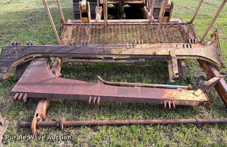 image for item DQ2059 1978 Caterpillar D8K  cable plow
